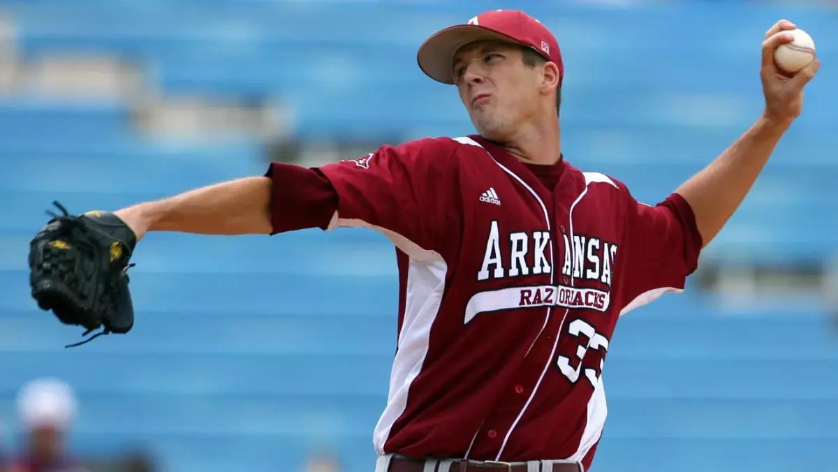 Drew Smyly pitching for Razorbacks.